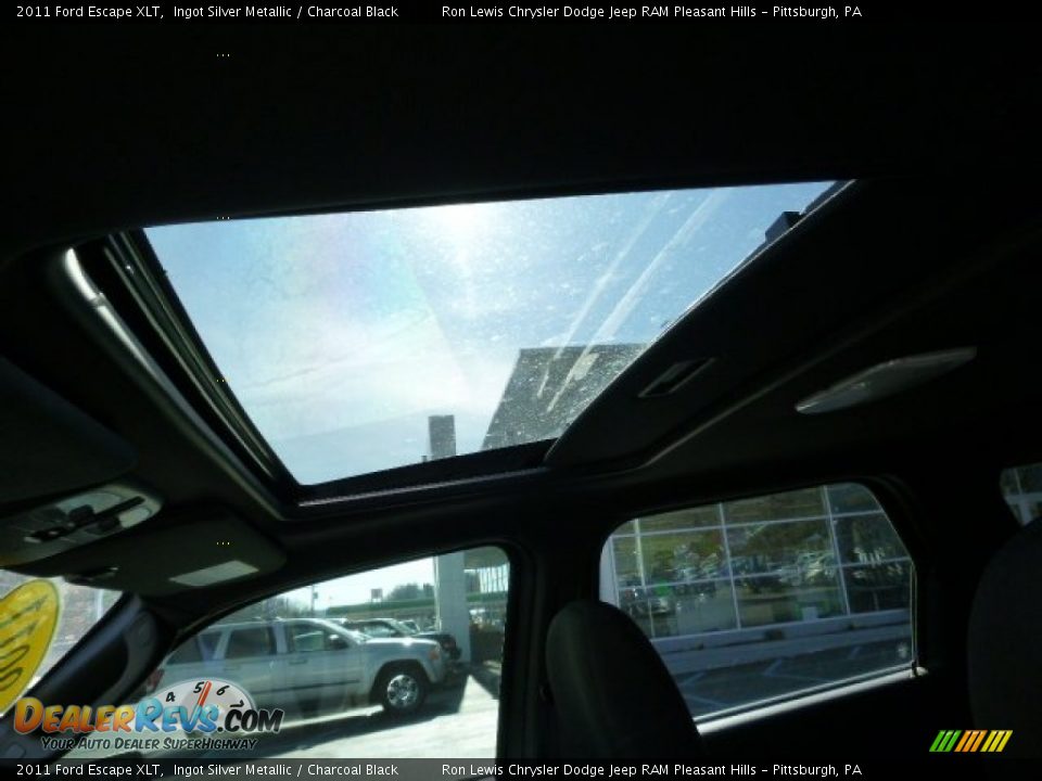 2011 Ford Escape XLT Ingot Silver Metallic / Charcoal Black Photo #15