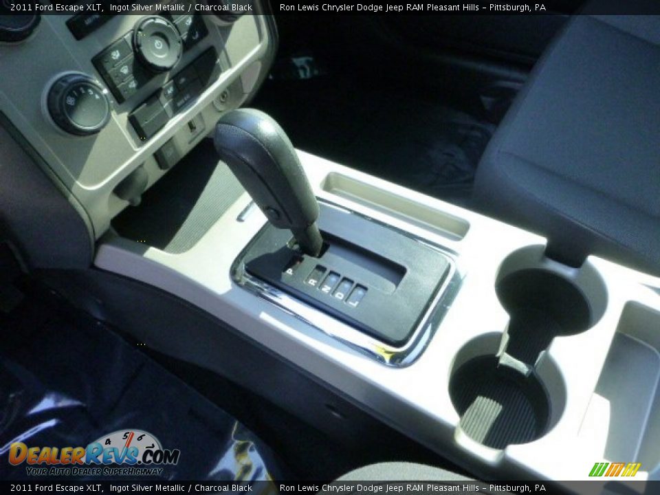 2011 Ford Escape XLT Ingot Silver Metallic / Charcoal Black Photo #17