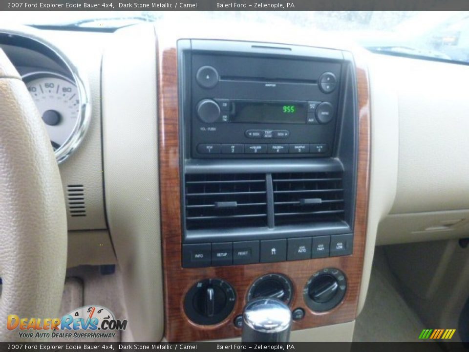 Controls of 2007 Ford Explorer Eddie Bauer 4x4 Photo #23