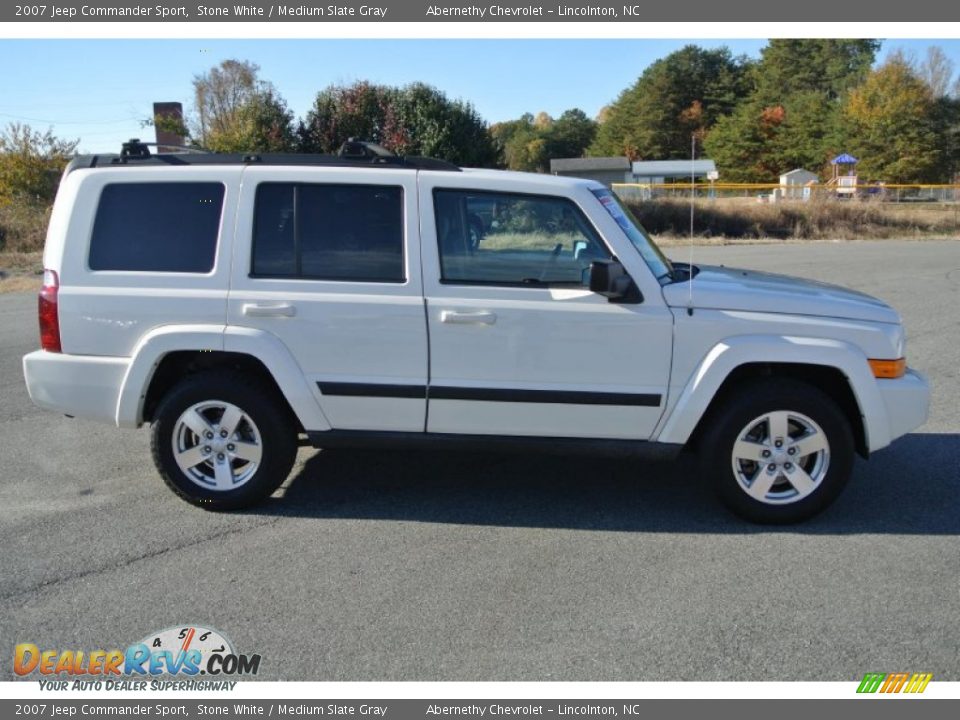 2007 Jeep Commander Sport Stone White / Medium Slate Gray Photo #6