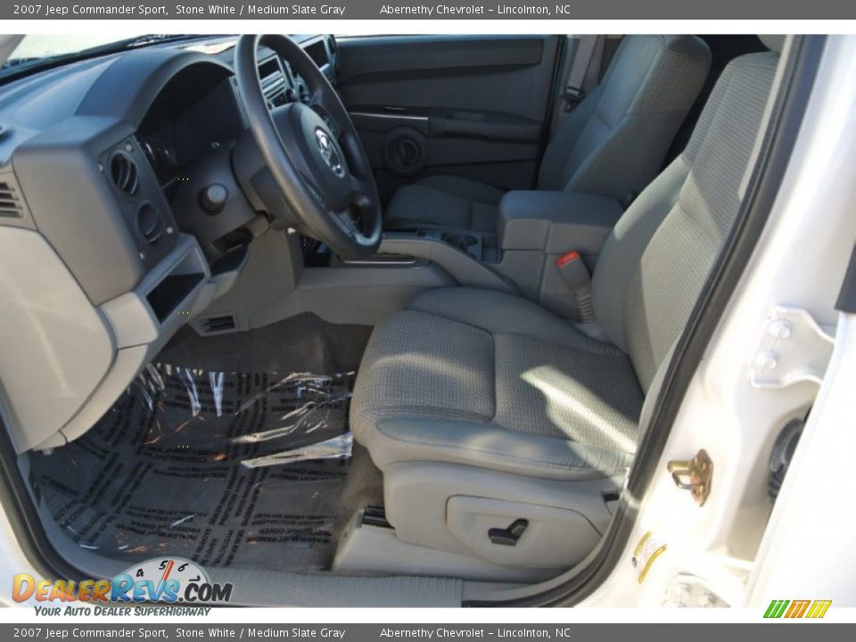 2007 Jeep Commander Sport Stone White / Medium Slate Gray Photo #8