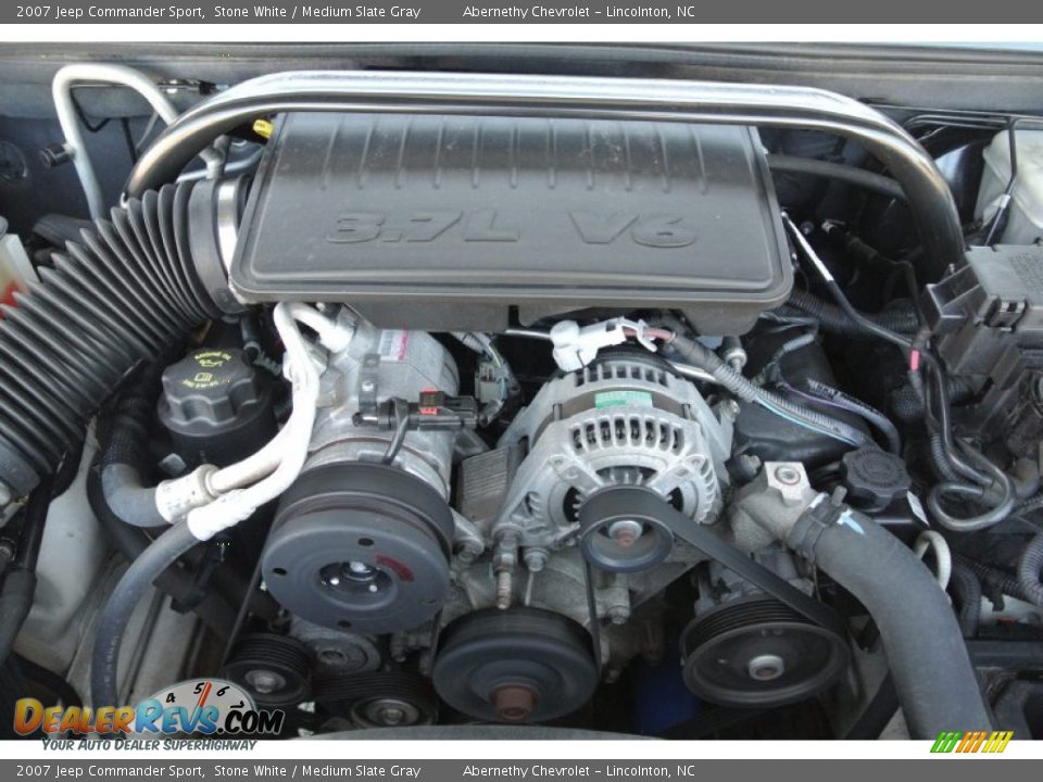 2007 Jeep Commander Sport Stone White / Medium Slate Gray Photo #22