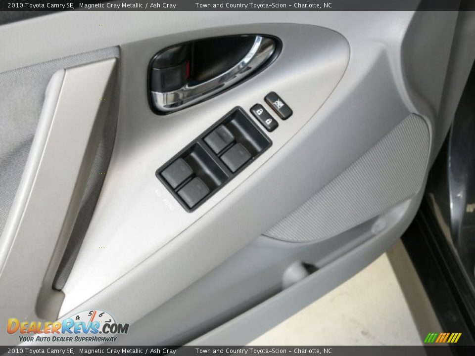 2010 Toyota Camry SE Magnetic Gray Metallic / Ash Gray Photo #17