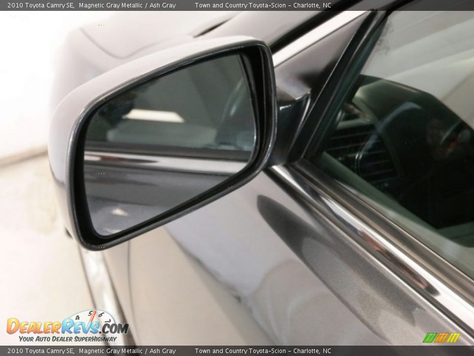 2010 Toyota Camry SE Magnetic Gray Metallic / Ash Gray Photo #19