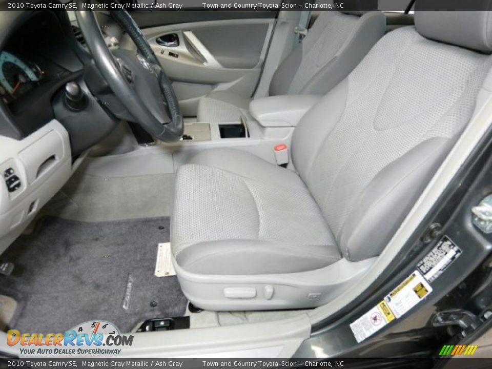 2010 Toyota Camry SE Magnetic Gray Metallic / Ash Gray Photo #20
