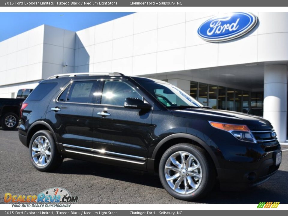 Front 3/4 View of 2015 Ford Explorer Limited Photo #1