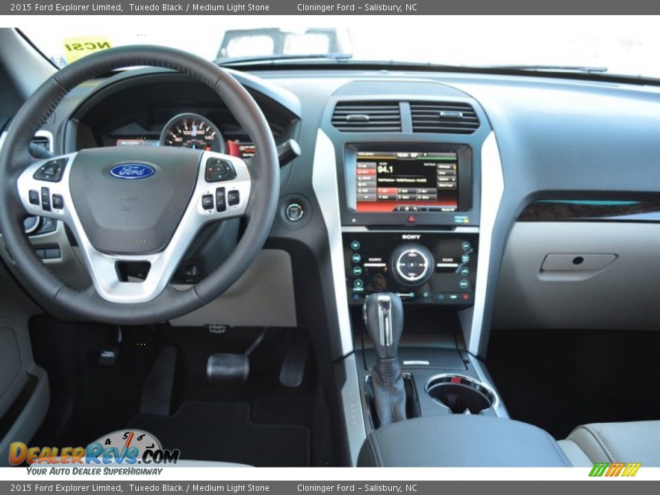 Dashboard of 2015 Ford Explorer Limited Photo #8