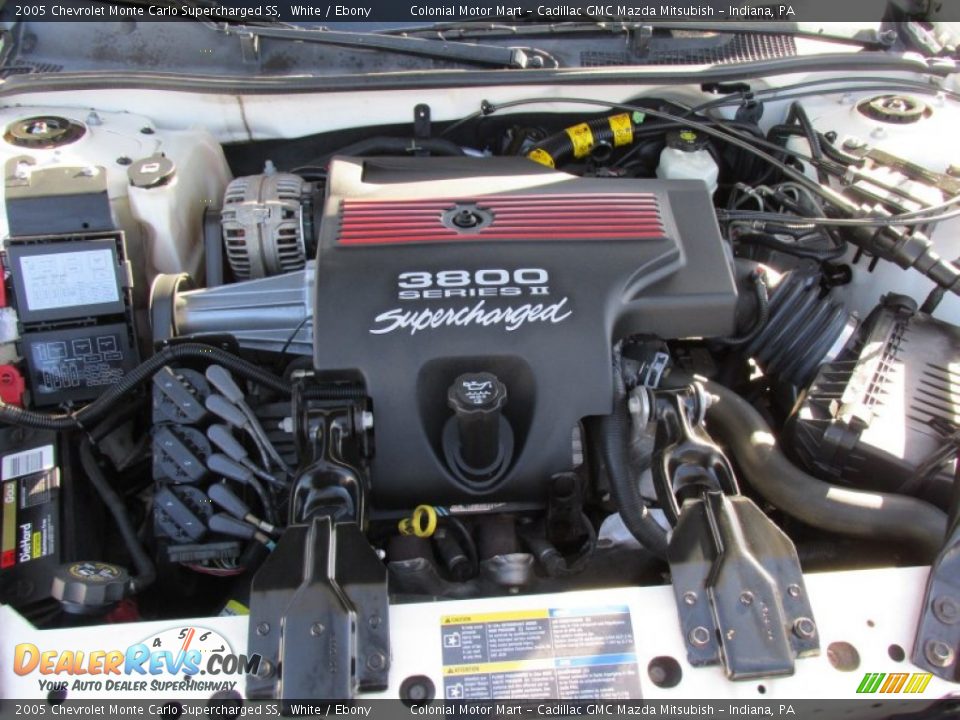 2005 Chevrolet Monte Carlo Supercharged SS White / Ebony Photo #11