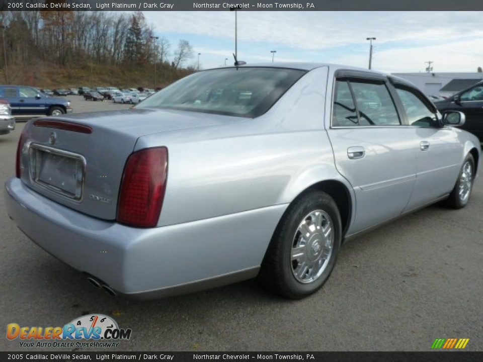 2005 Cadillac DeVille Sedan Light Platinum / Dark Gray Photo #4
