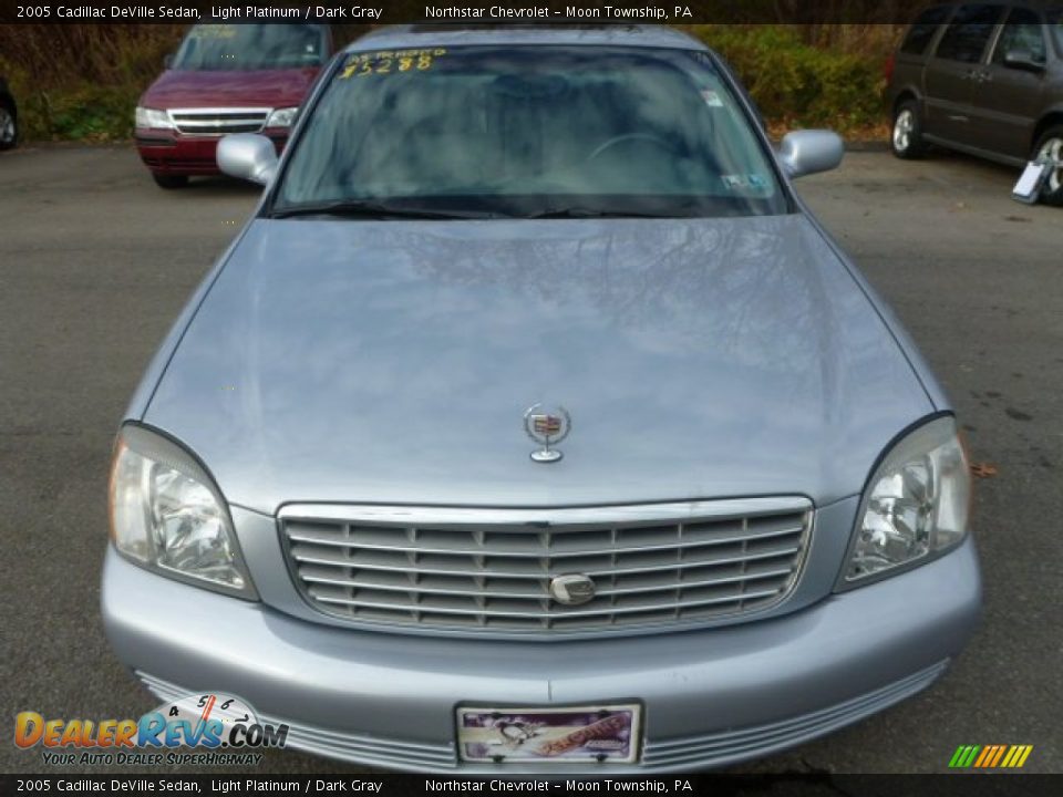 2005 Cadillac DeVille Sedan Light Platinum / Dark Gray Photo #6