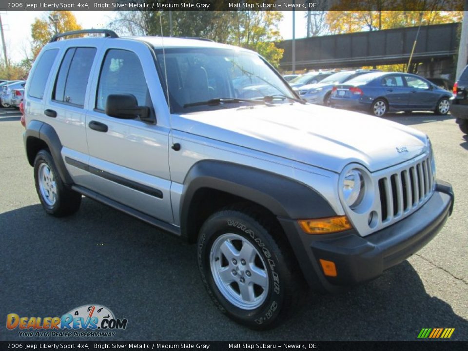 2006 Jeep Liberty Sport 4x4 Bright Silver Metallic / Medium Slate Gray Photo #4