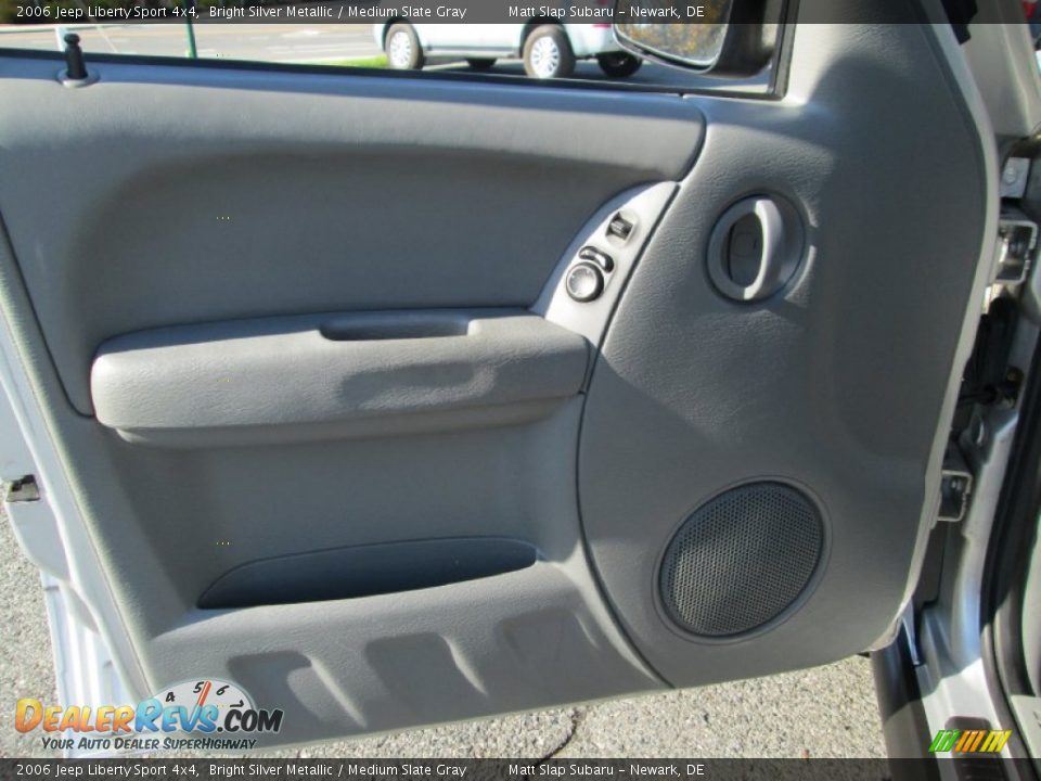 2006 Jeep Liberty Sport 4x4 Bright Silver Metallic / Medium Slate Gray Photo #12