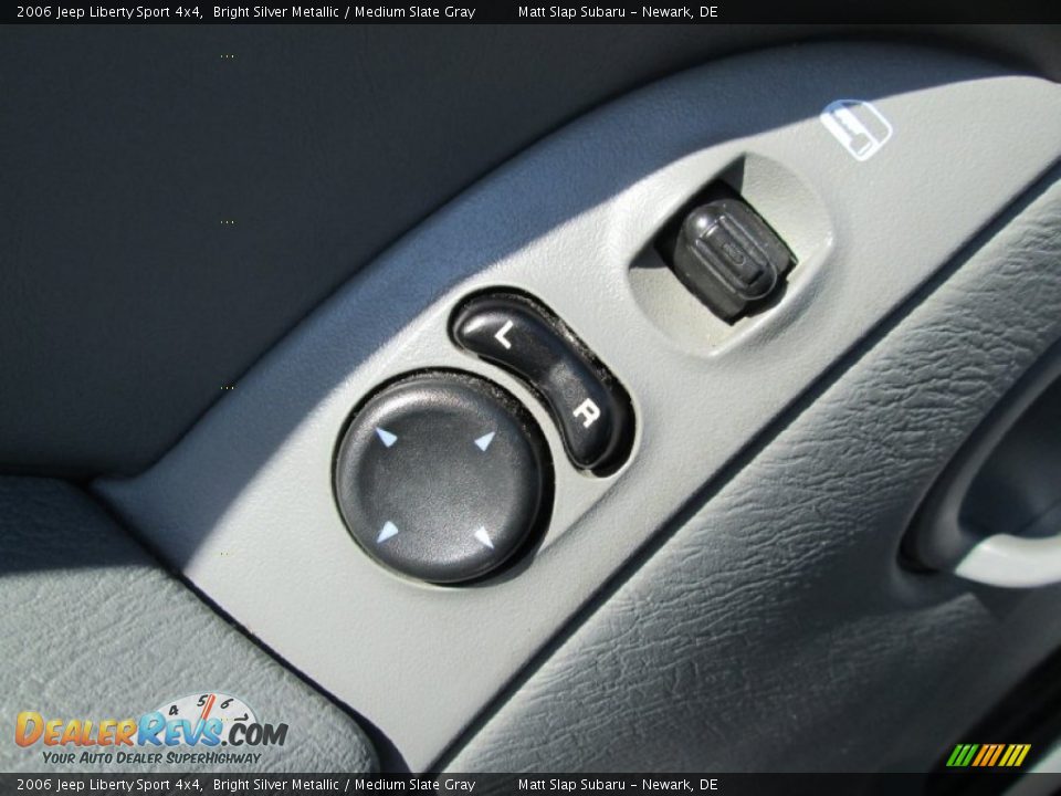 2006 Jeep Liberty Sport 4x4 Bright Silver Metallic / Medium Slate Gray Photo #13