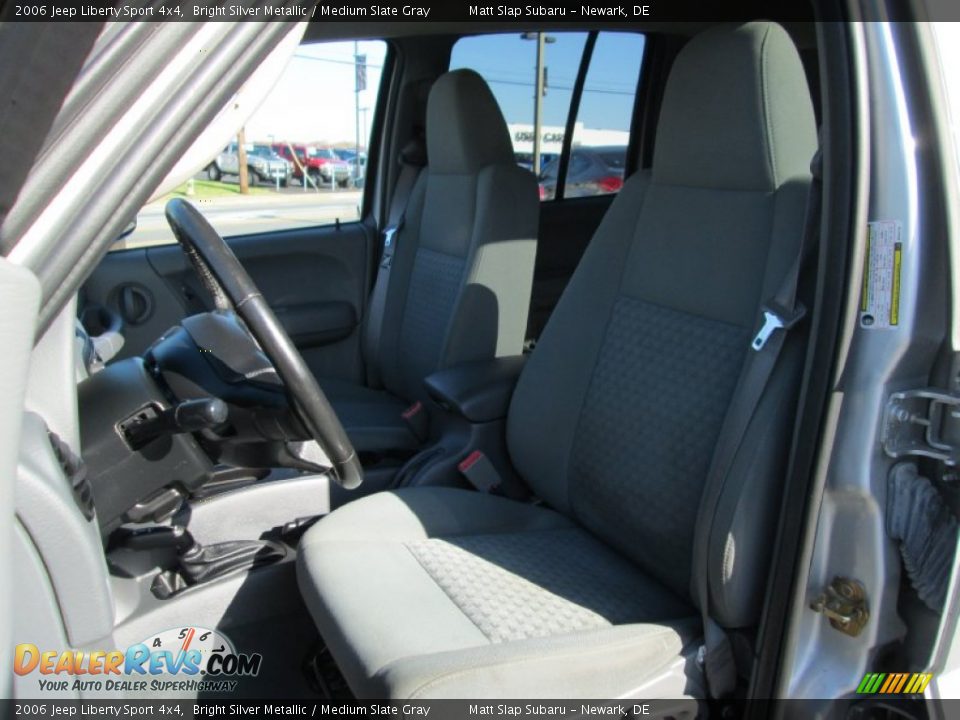 2006 Jeep Liberty Sport 4x4 Bright Silver Metallic / Medium Slate Gray Photo #14