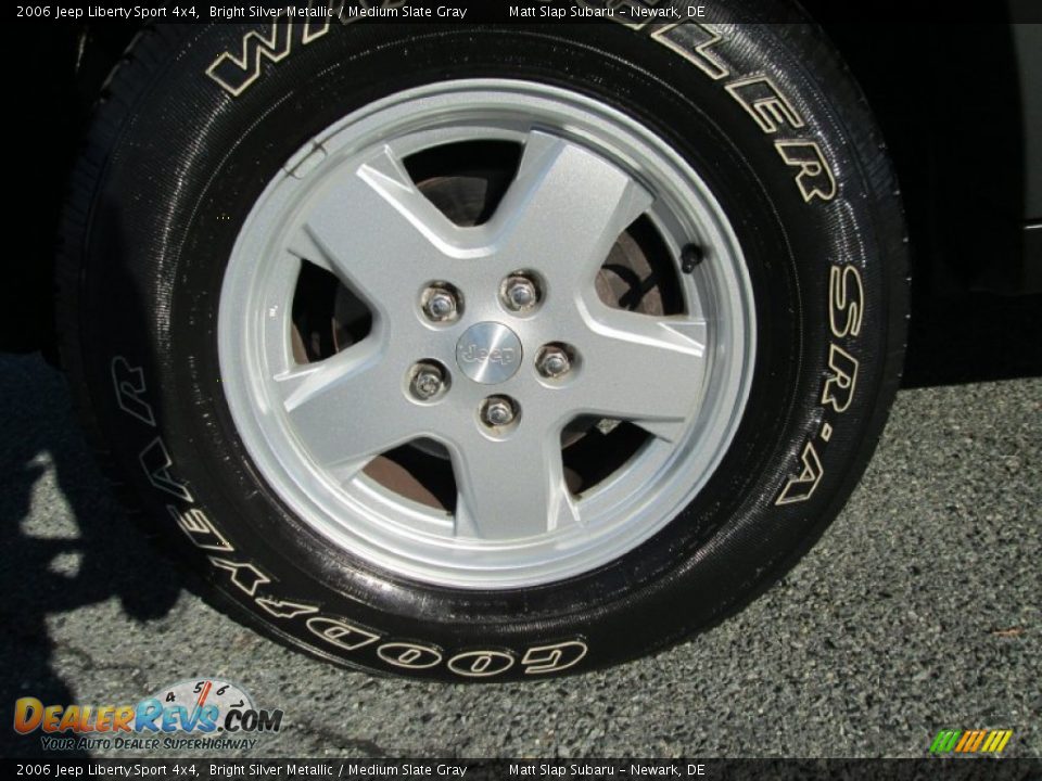2006 Jeep Liberty Sport 4x4 Bright Silver Metallic / Medium Slate Gray Photo #20