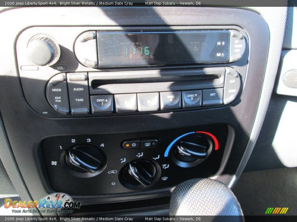 2006 Jeep Liberty Sport 4x4 Bright Silver Metallic / Medium Slate Gray Photo #23