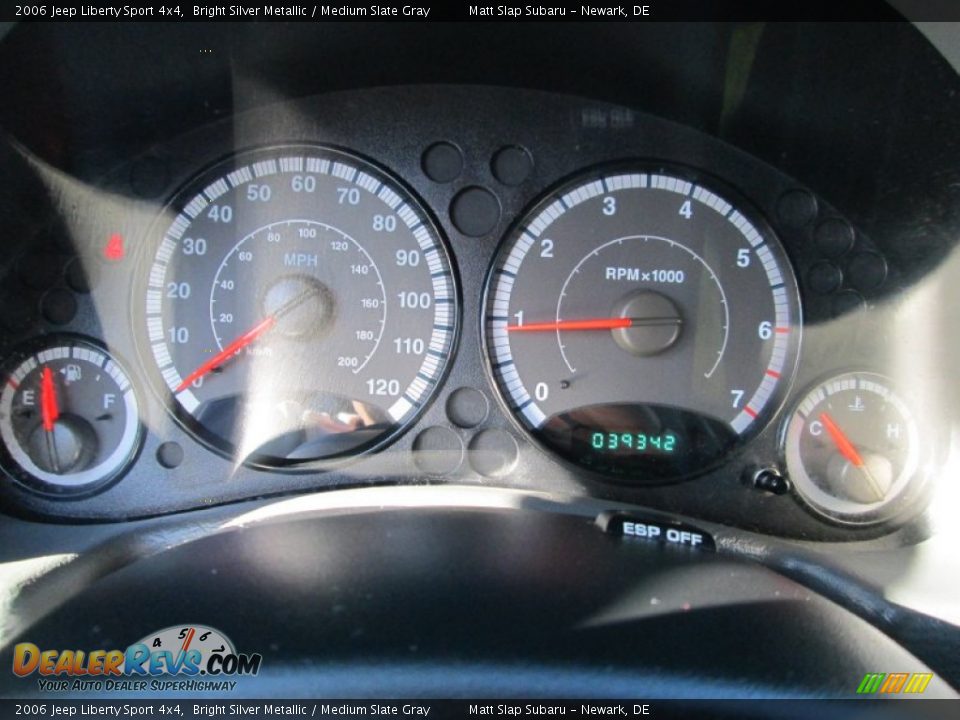 2006 Jeep Liberty Sport 4x4 Bright Silver Metallic / Medium Slate Gray Photo #26