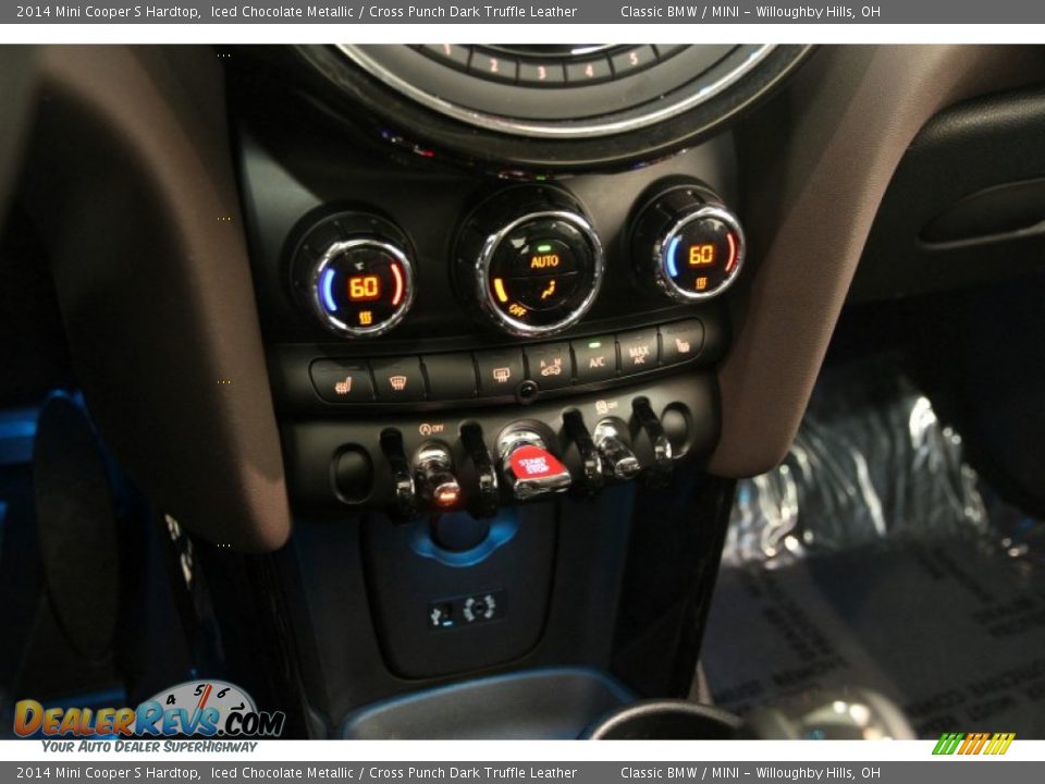 Controls of 2014 Mini Cooper S Hardtop Photo #29