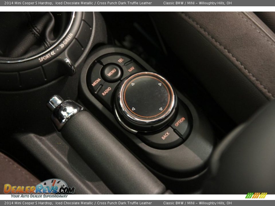 Controls of 2014 Mini Cooper S Hardtop Photo #32