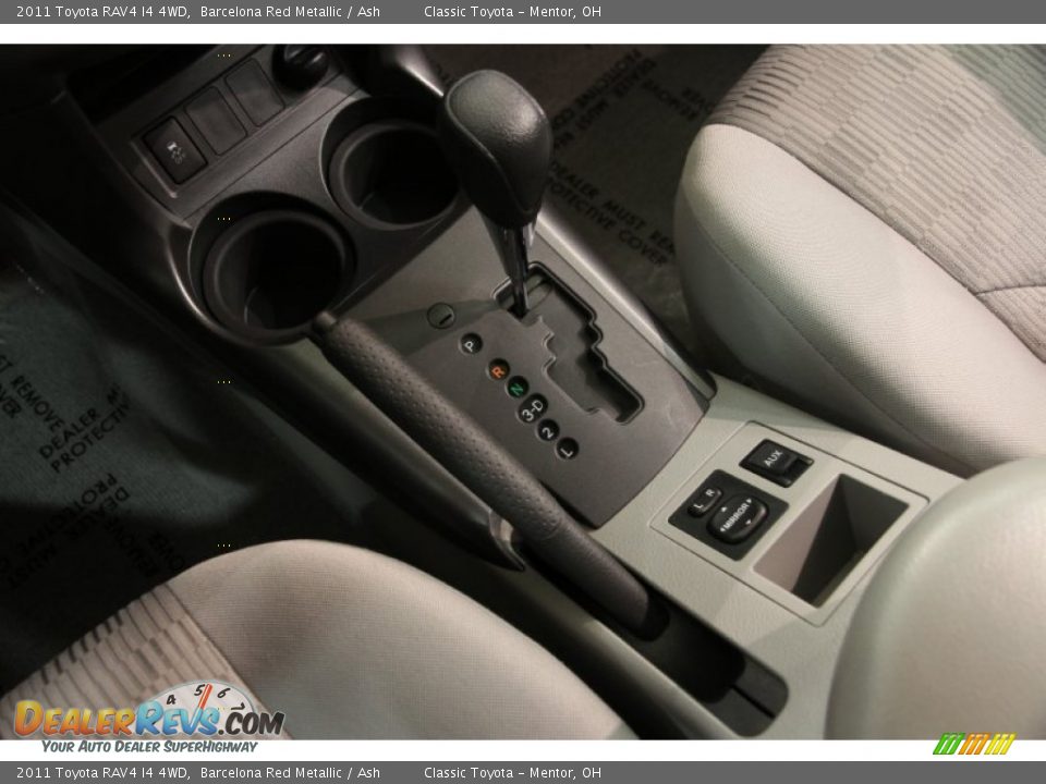 2011 Toyota RAV4 I4 4WD Shifter Photo #9