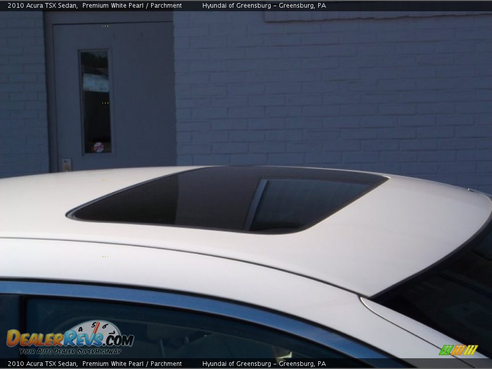 2010 Acura TSX Sedan Premium White Pearl / Parchment Photo #4