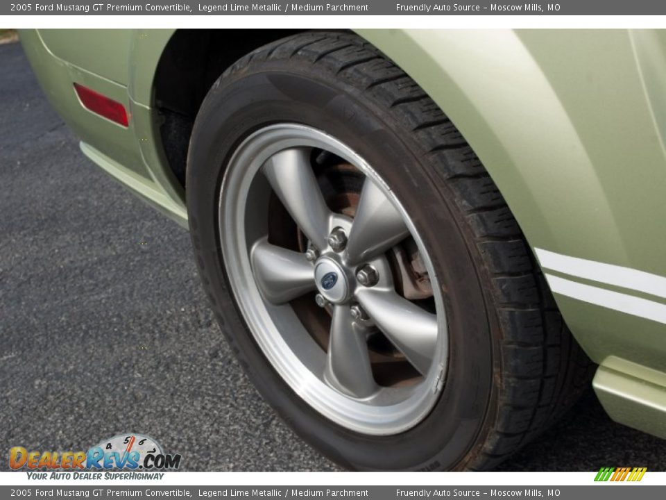 2005 Ford Mustang GT Premium Convertible Legend Lime Metallic / Medium Parchment Photo #10