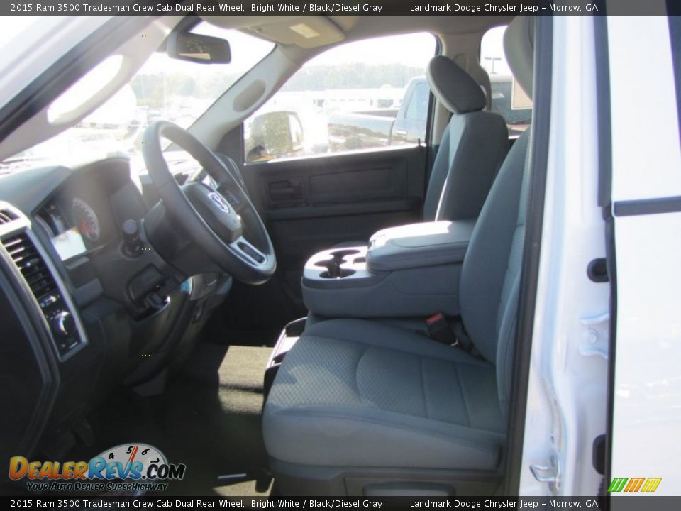 2015 Ram 3500 Tradesman Crew Cab Dual Rear Wheel Bright White / Black/Diesel Gray Photo #7