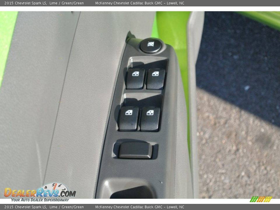 Controls of 2015 Chevrolet Spark LS Photo #10