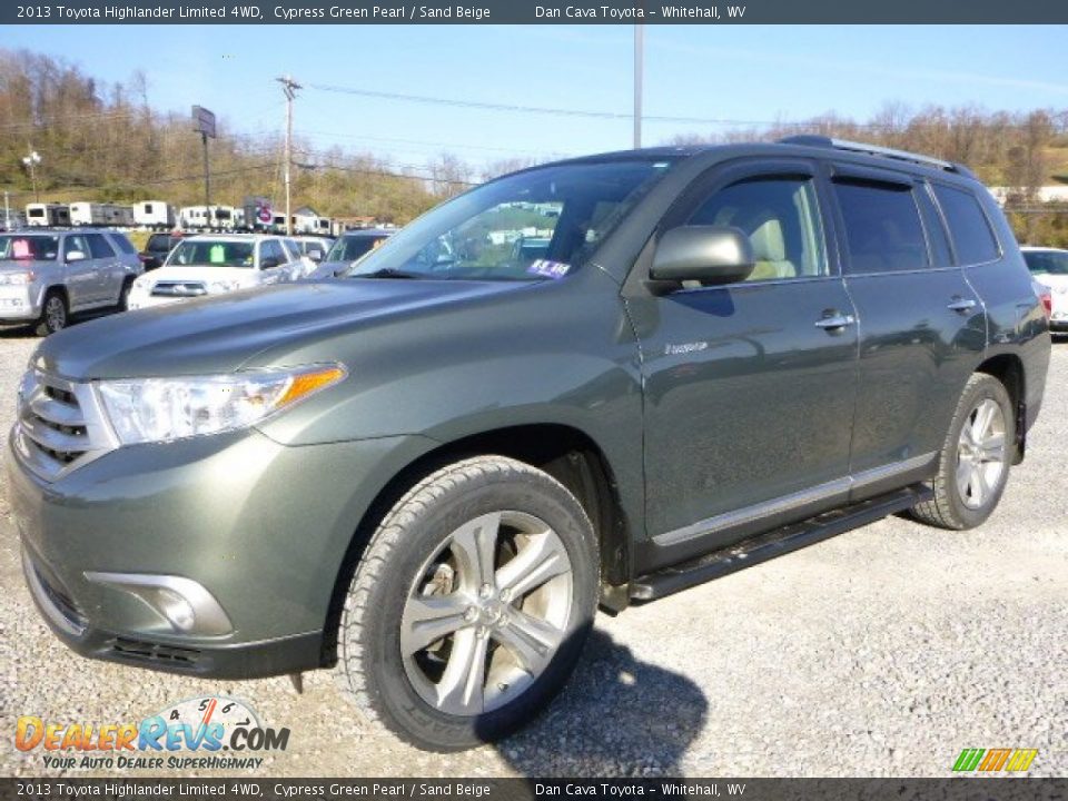 Front 3/4 View of 2013 Toyota Highlander Limited 4WD Photo #8