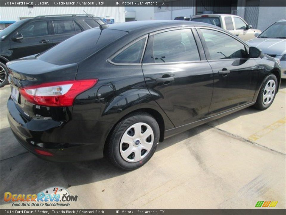 2014 Ford Focus S Sedan Tuxedo Black / Charcoal Black Photo #2