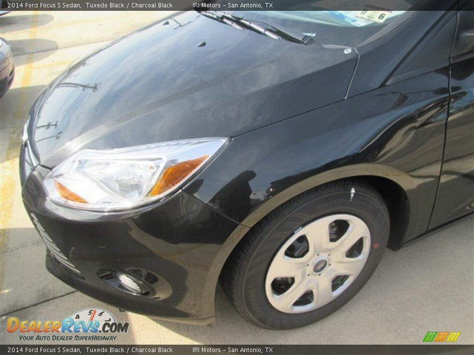 2014 Ford Focus S Sedan Tuxedo Black / Charcoal Black Photo #6