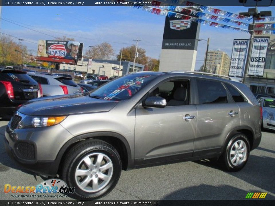 2013 Kia Sorento LX V6 Titanium Silver / Gray Photo #3