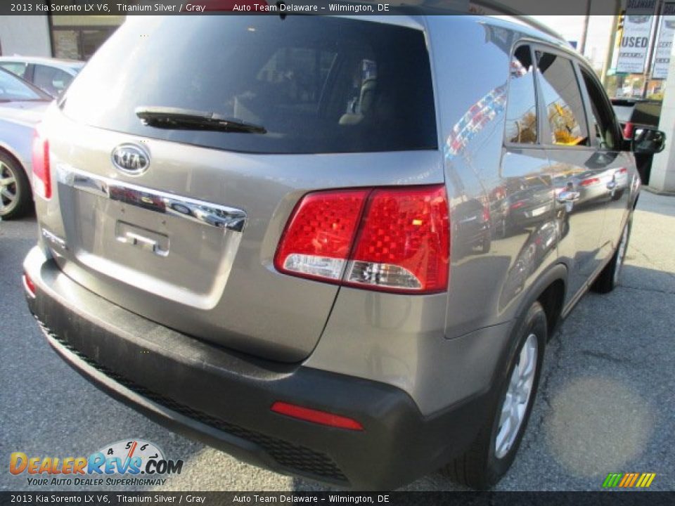 2013 Kia Sorento LX V6 Titanium Silver / Gray Photo #6