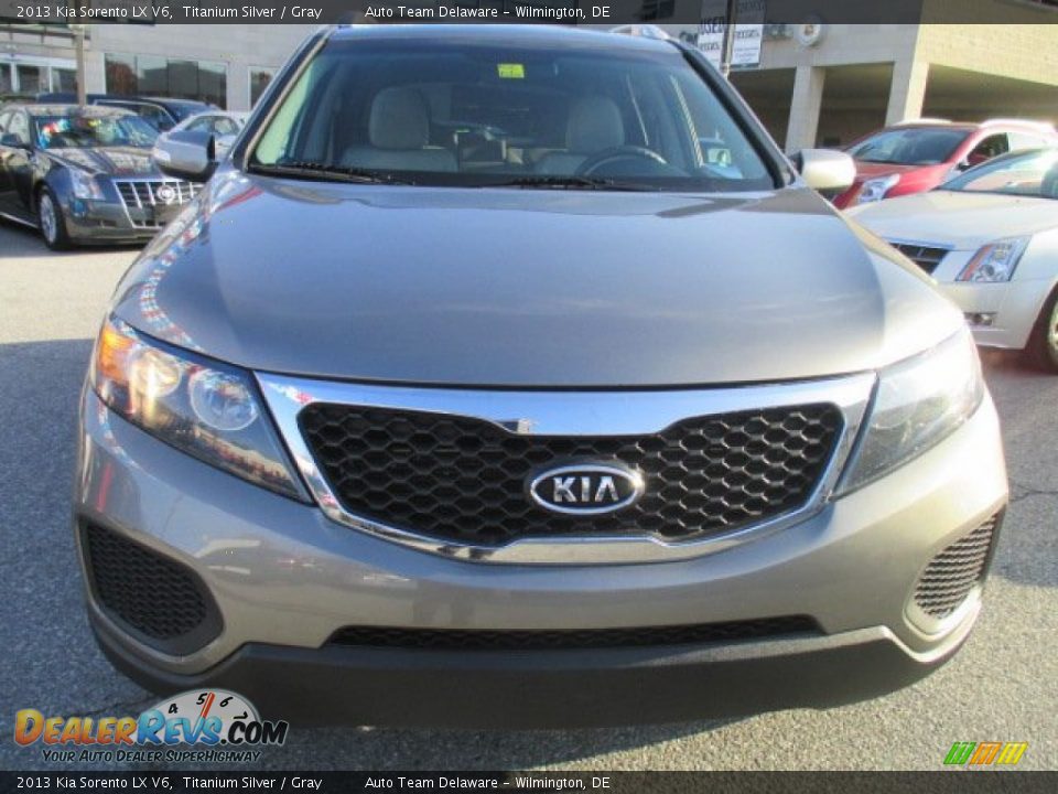 2013 Kia Sorento LX V6 Titanium Silver / Gray Photo #9