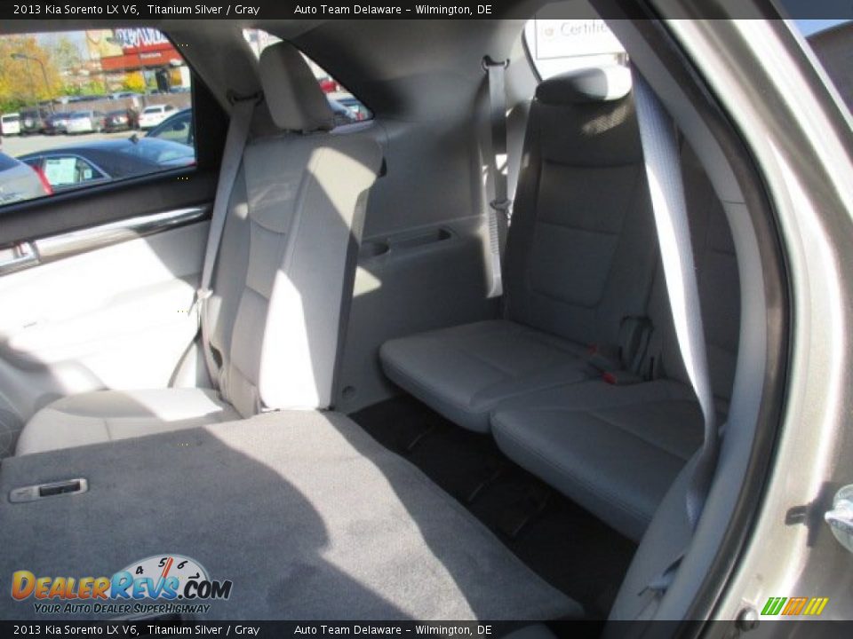 2013 Kia Sorento LX V6 Titanium Silver / Gray Photo #22