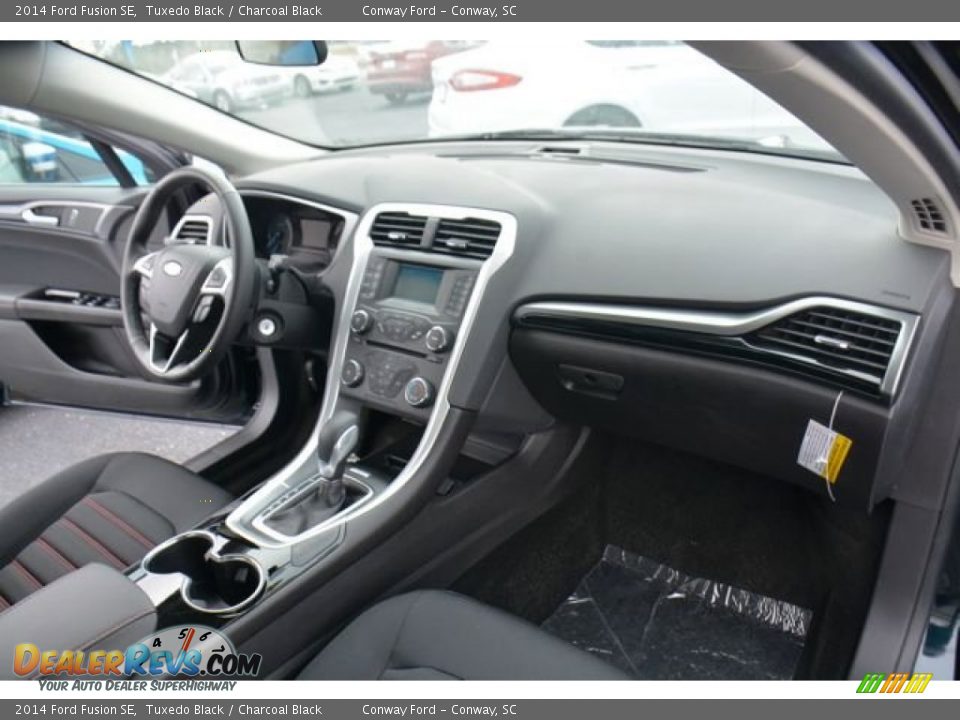 2014 Ford Fusion SE Tuxedo Black / Charcoal Black Photo #15