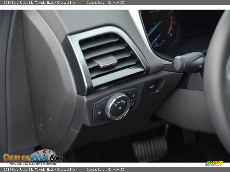 2014 Ford Fusion SE Tuxedo Black / Charcoal Black Photo #19