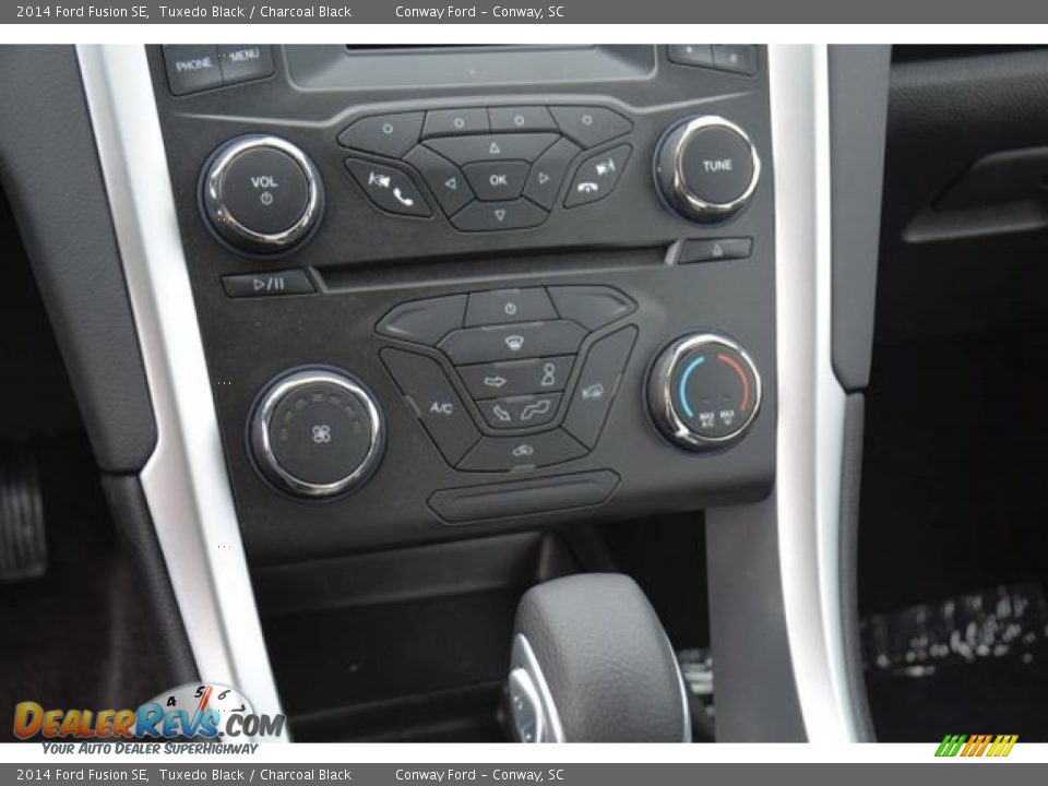 2014 Ford Fusion SE Tuxedo Black / Charcoal Black Photo #25