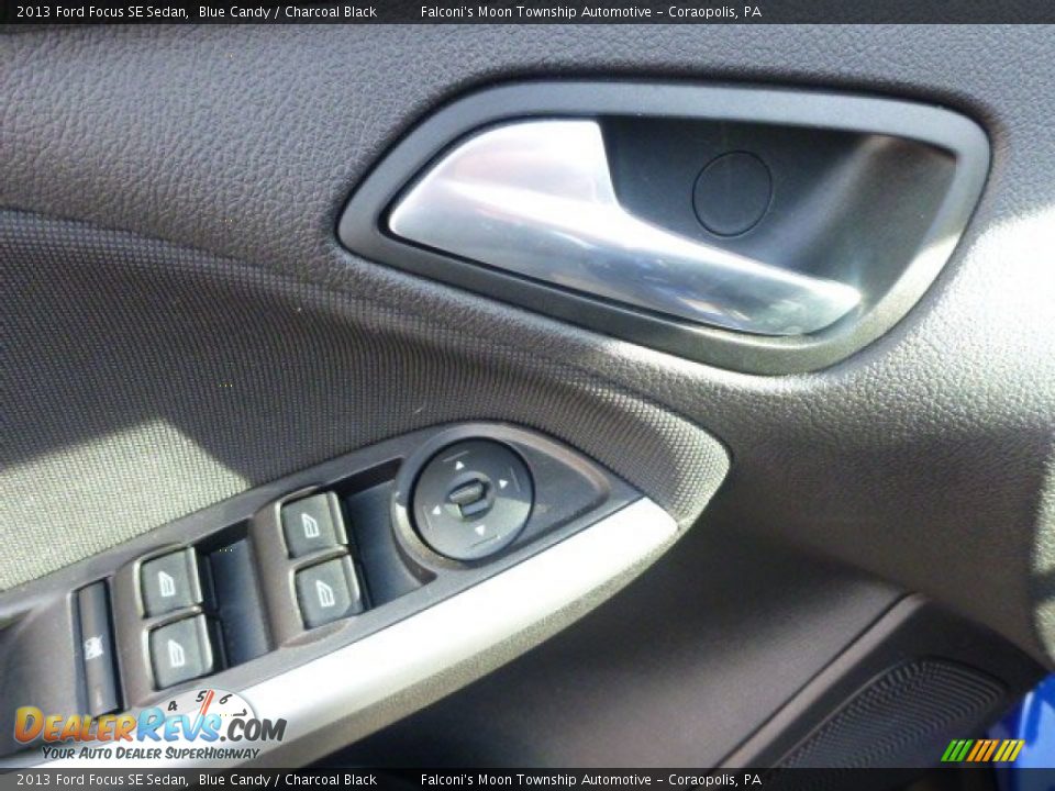 2013 Ford Focus SE Sedan Blue Candy / Charcoal Black Photo #16
