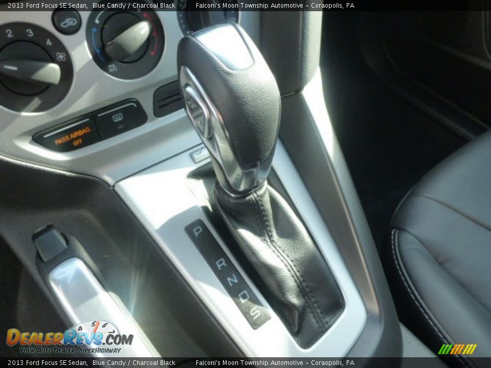 2013 Ford Focus SE Sedan Blue Candy / Charcoal Black Photo #20