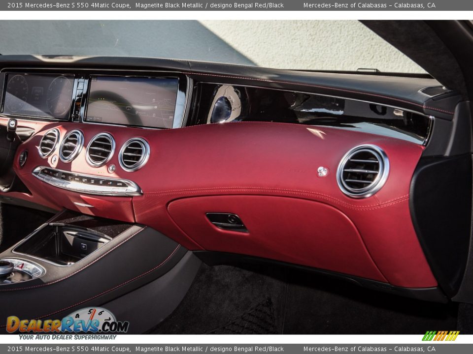 Dashboard of 2015 Mercedes-Benz S 550 4Matic Coupe Photo #8
