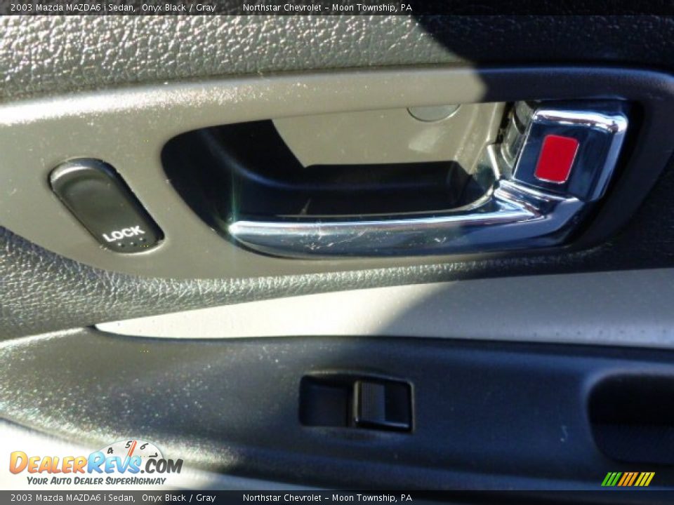 2003 Mazda MAZDA6 i Sedan Onyx Black / Gray Photo #6
