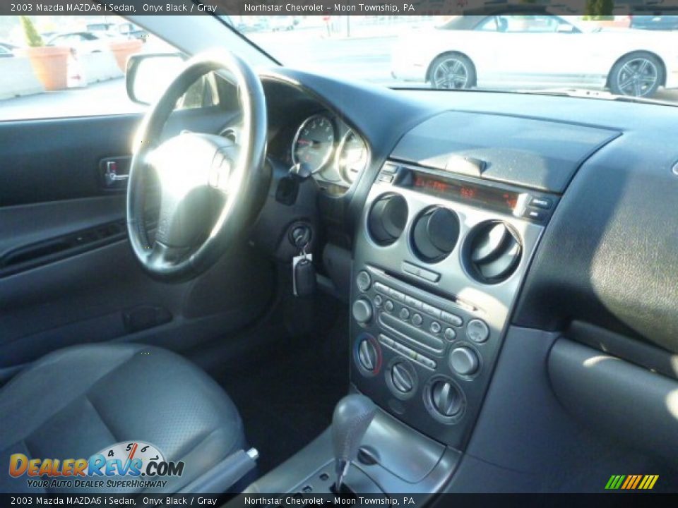 2003 Mazda MAZDA6 i Sedan Onyx Black / Gray Photo #7