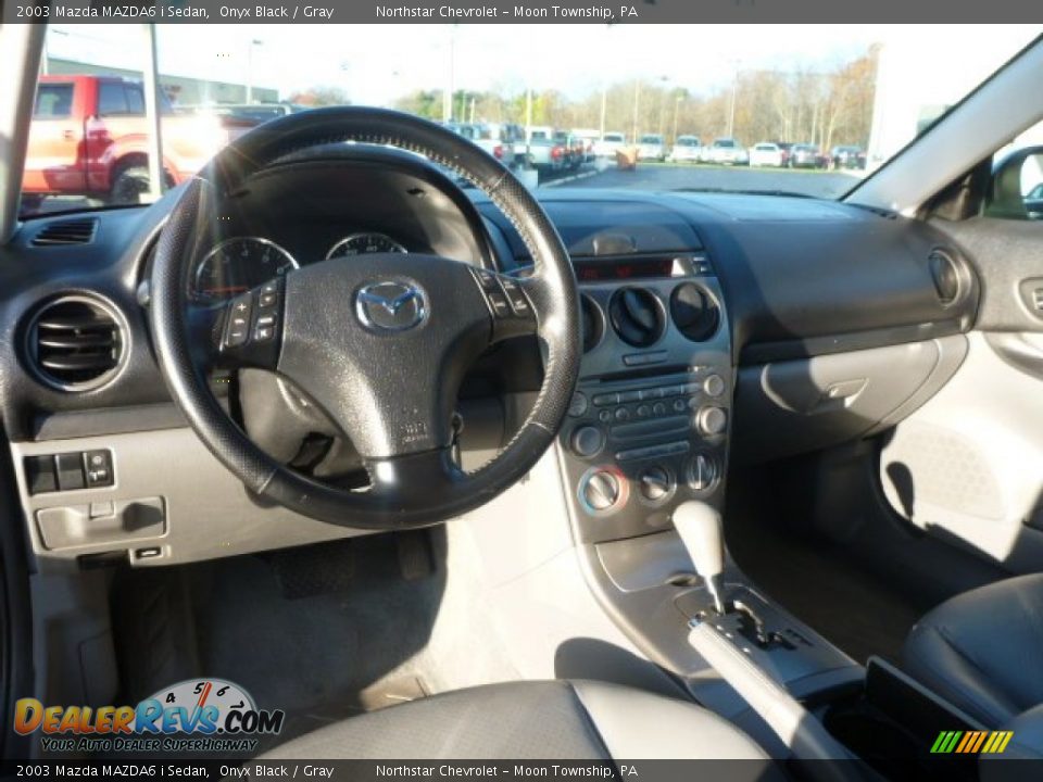 2003 Mazda MAZDA6 i Sedan Onyx Black / Gray Photo #12