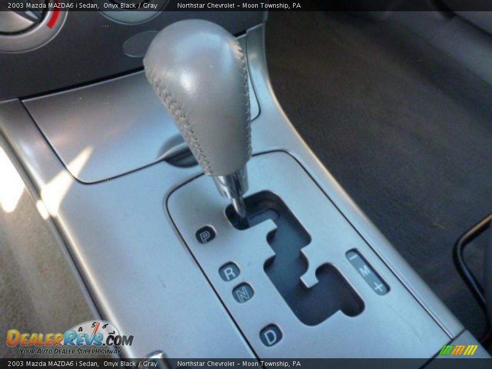 2003 Mazda MAZDA6 i Sedan Onyx Black / Gray Photo #17