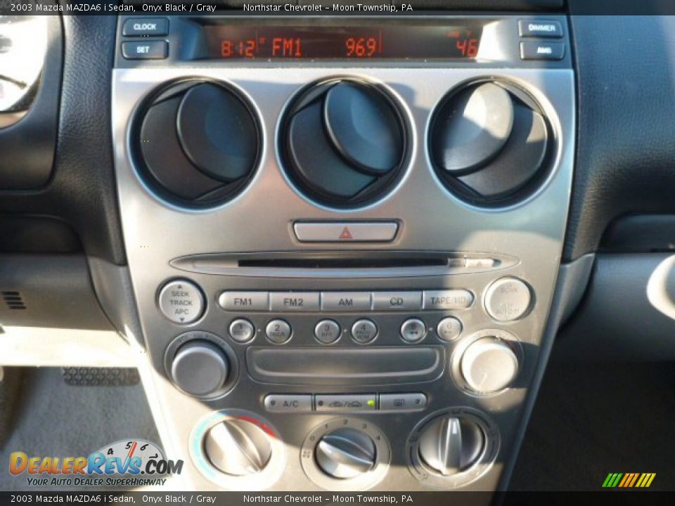 2003 Mazda MAZDA6 i Sedan Onyx Black / Gray Photo #19