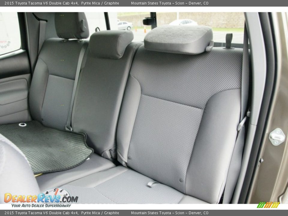 2015 Toyota Tacoma V6 Double Cab 4x4 Pyrite Mica / Graphite Photo #7