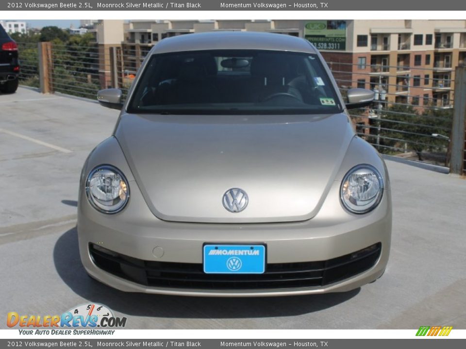 2012 Volkswagen Beetle 2.5L Moonrock Silver Metallic / Titan Black Photo #2