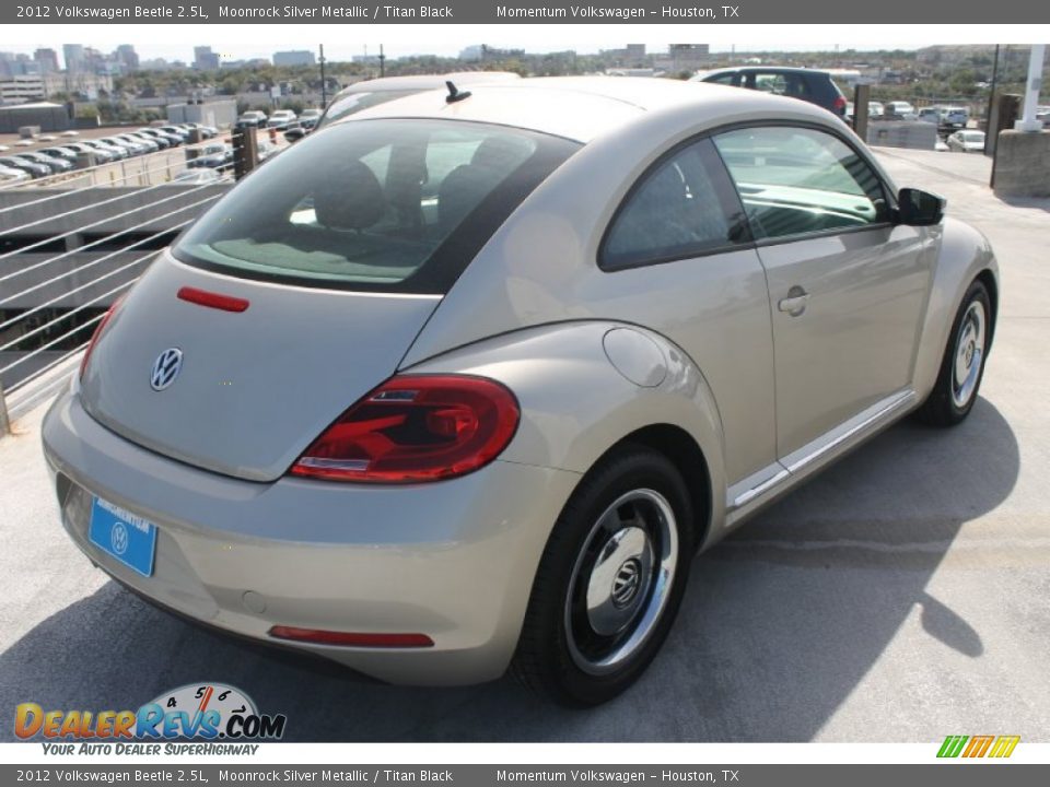 2012 Volkswagen Beetle 2.5L Moonrock Silver Metallic / Titan Black Photo #9
