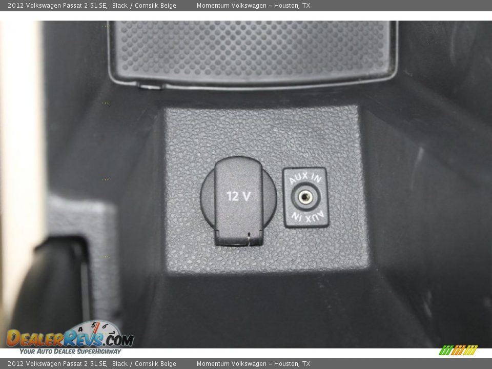 2012 Volkswagen Passat 2.5L SE Black / Cornsilk Beige Photo #20